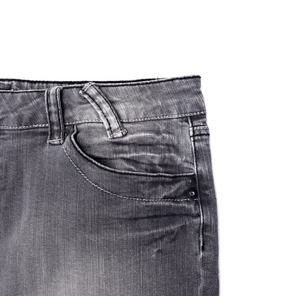 l.e.i. Vintage Haley Denim Mini Skirt - Picture 2 of 6